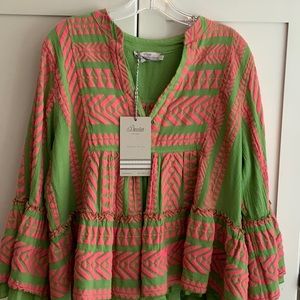 Boho top, great colors NWT